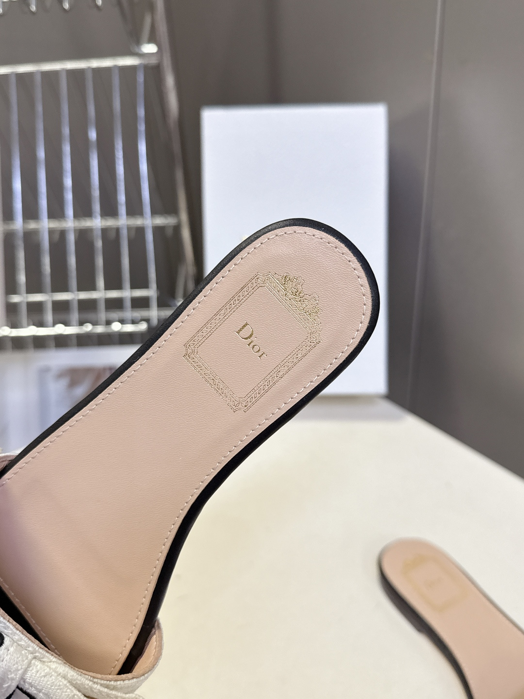 Dior 迪奥Dior春夏最新款蝴蝶结平底凉拖
