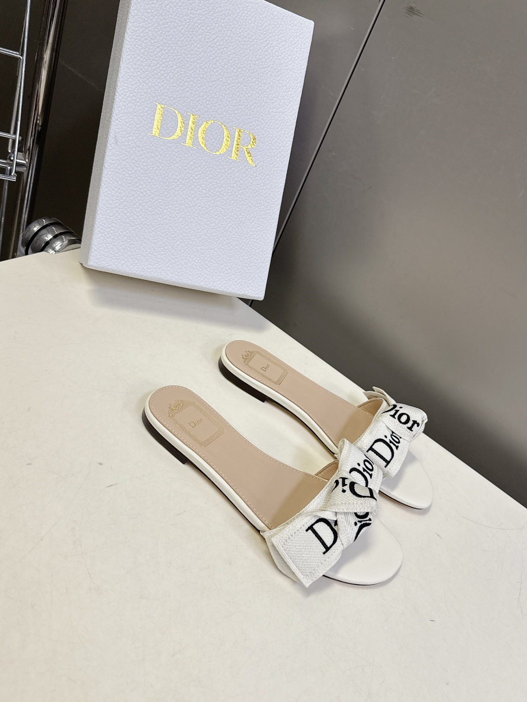 Dior 迪奥Dior春夏最新款蝴蝶结平底凉拖