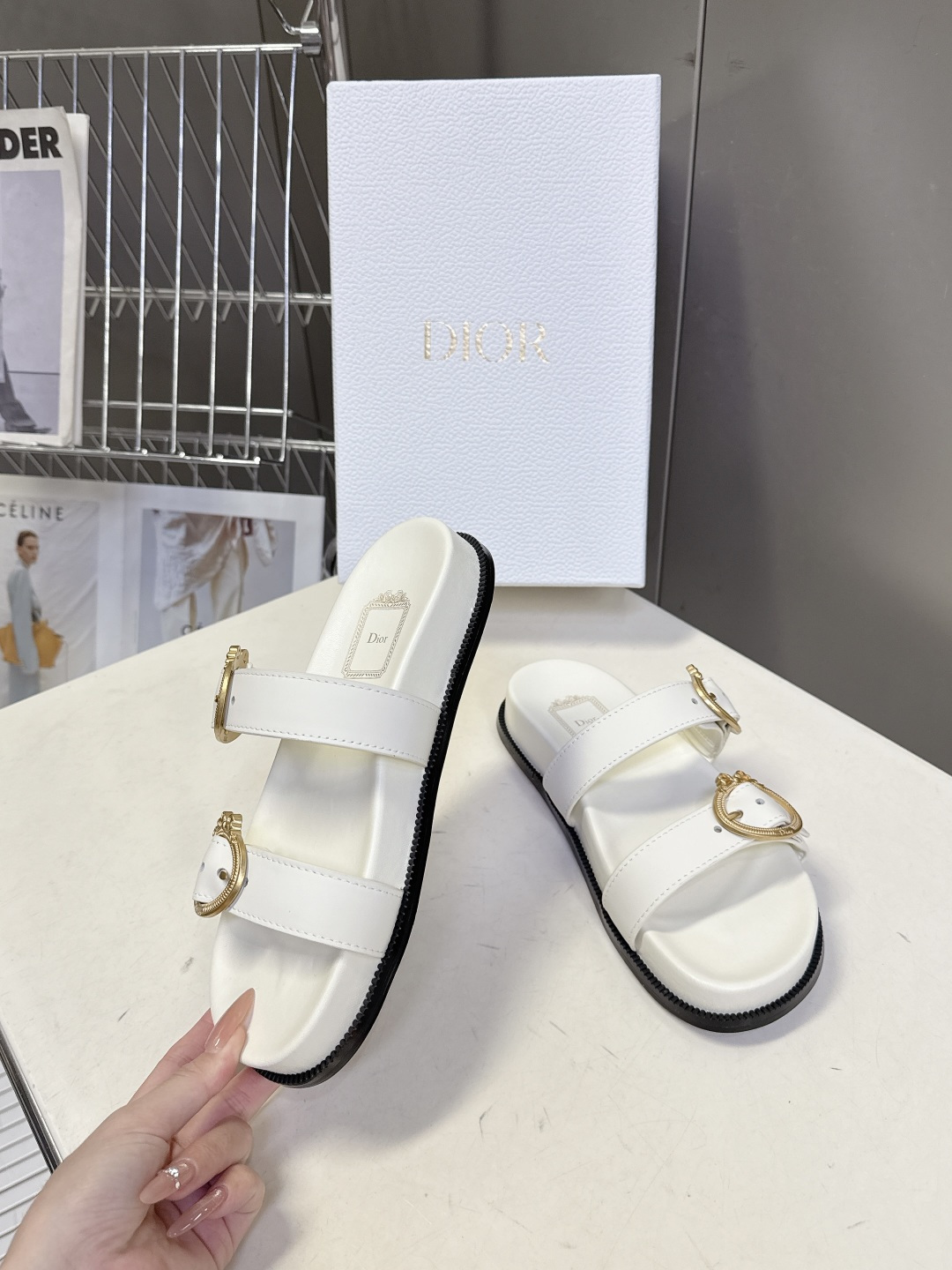 Dior DIOR迪奥春夏最新款双带金扣凉拖鞋