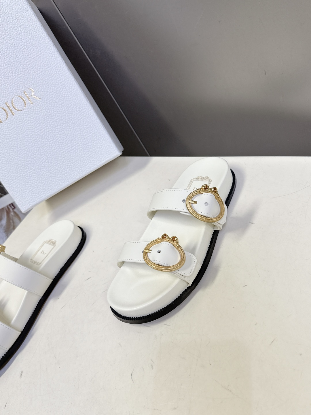 Dior DIOR迪奥春夏最新款双带金扣凉拖鞋