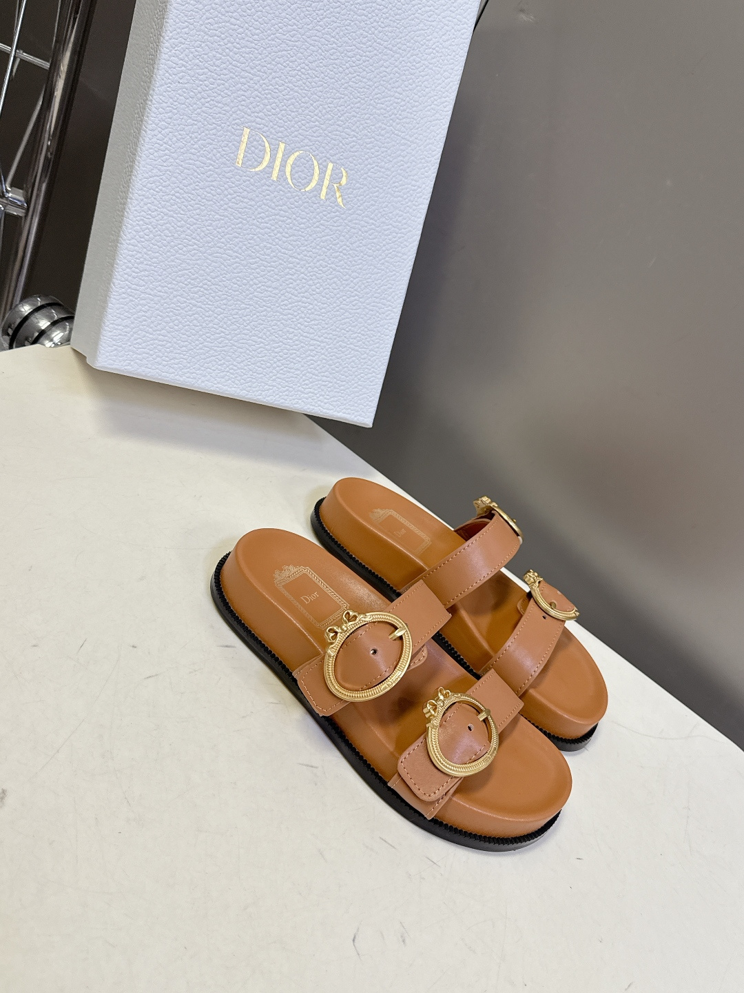 Dior DIOR迪奥春夏最新款双带金扣凉拖鞋