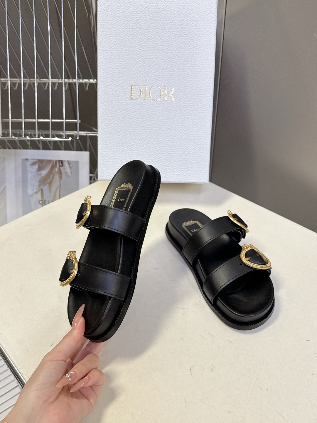 Dior DIOR迪奥春夏最新款双带金扣凉拖鞋
