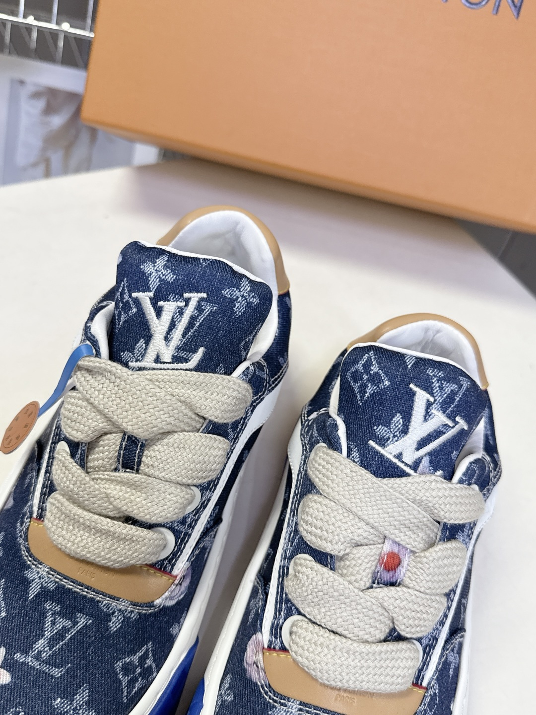 Louis Vuitton 路易威登最新情侣款 饼干鞋休闲鞋    超多明星时尚博主种草 原版购入开发 