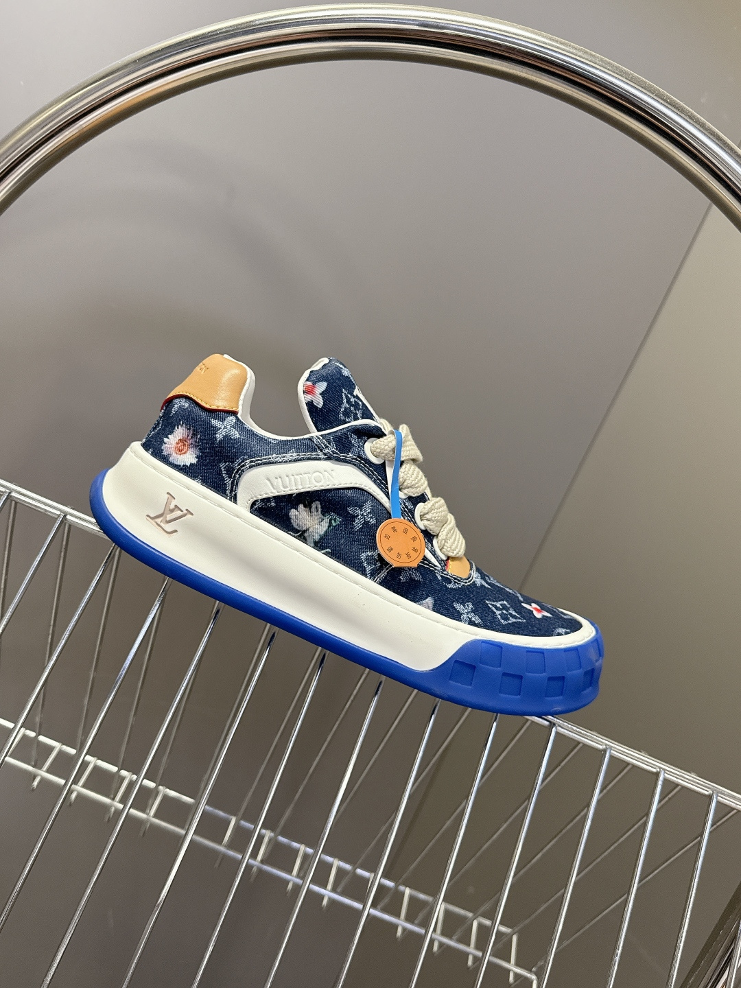 Louis Vuitton 路易威登最新情侣款 饼干鞋休闲鞋    超多明星时尚博主种草 原版购入开发 