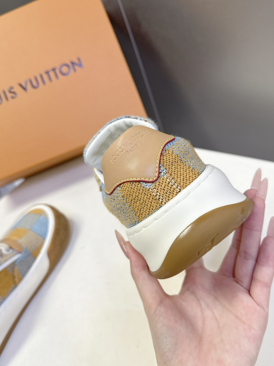 Louis Vuitton 路易威登最新情侣款 饼干鞋休闲鞋    超多明星时尚博主种草 原版购入开发 