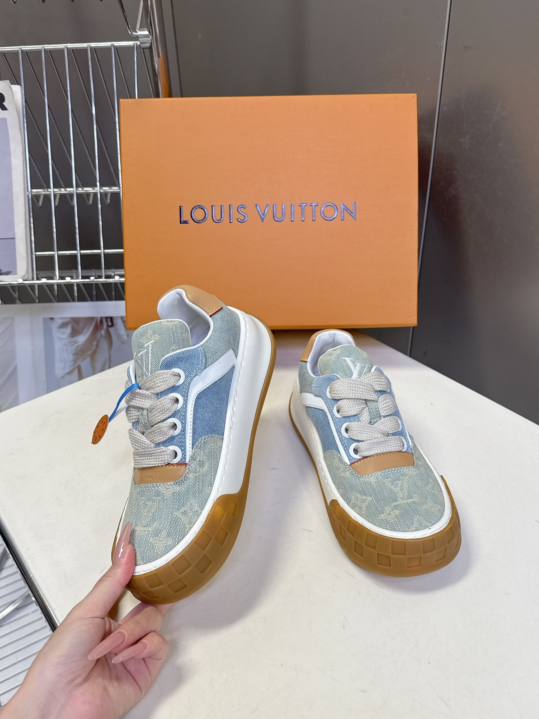 Louis Vuitton 路易威登最新情侣款 饼干鞋休闲鞋    超多明星时尚博主种草 原版购入开发 