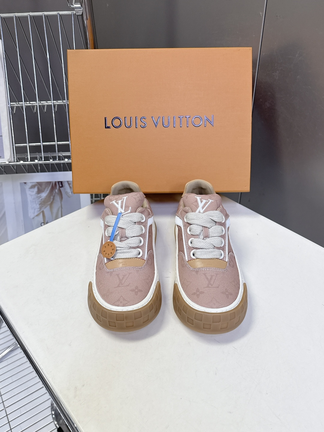 Louis Vuitton 路易威登最新情侣款 饼干鞋休闲鞋    超多明星时尚博主种草 原版购入开发 