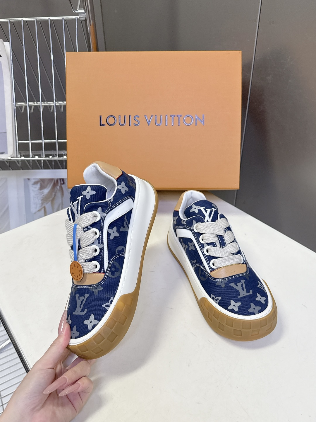 Louis Vuitton 路易威登最新情侣款 饼干鞋休闲鞋    超多明星时尚博主种草 原版购入开发 