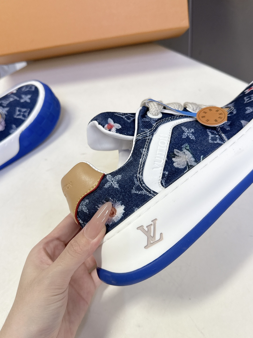 Louis Vuitton 路易威登最新情侣款 饼干鞋休闲鞋    超多明星时尚博主种草 原版购入开发 