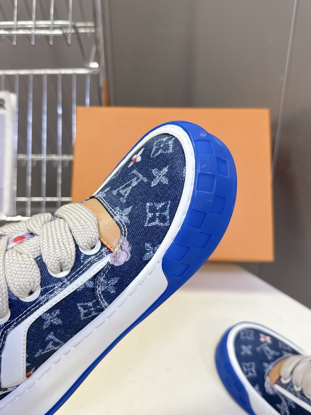 Louis Vuitton 路易威登最新情侣款 饼干鞋休闲鞋    超多明星时尚博主种草 原版购入开发 