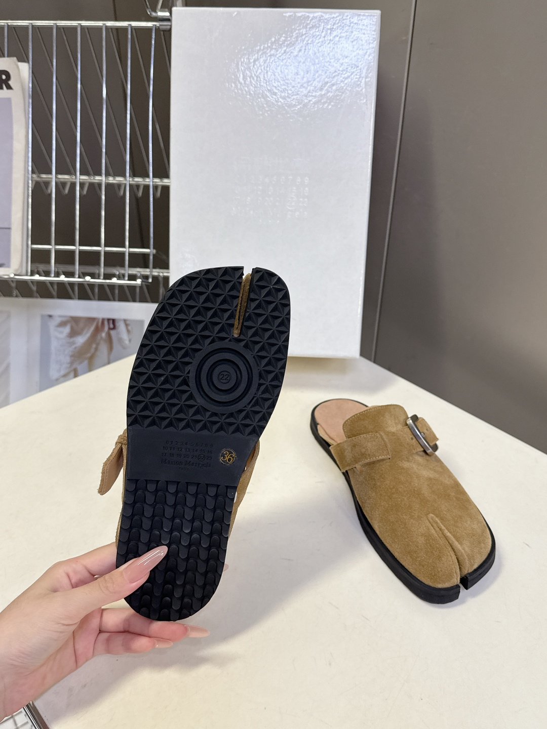 Maison Margiela马吉拉春夏最新情侣款分趾勃肯拖                      