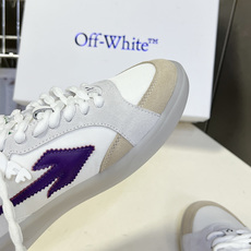 Off-White春夏最新情侣款休闲鞋 德训鞋超多明星网红种草 复古德训鞋型 麂皮+帆布拼接鞋面搭配生胶 Off-White春夏最新情侣款休闲鞋 德训鞋超多明星网红种草 复古德训鞋型 麂皮+帆布拼接鞋面搭配生胶
