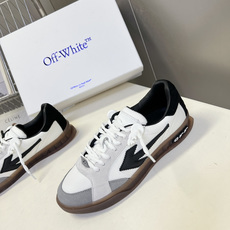 Off-White春夏最新情侣款休闲鞋 德训鞋超多明星网红种草 复古德训鞋型 麂皮+帆布拼接鞋面搭配生胶 Off-White春夏最新情侣款休闲鞋 德训鞋超多明星网红种草 复古德训鞋型 麂皮+帆布拼接鞋面搭配生胶