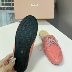 MiuMiu缪缪2026春夏最新款 豆豆鞋 MiuMiu缪缪2026春夏最新款 豆豆鞋