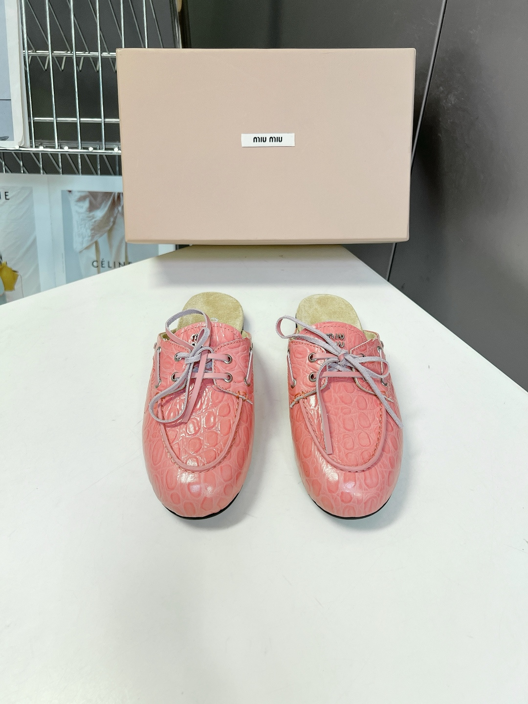 MiuMiu缪缪2026春夏最新款 豆豆鞋                               