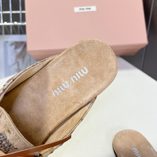 MiuMiu缪缪2026春夏最新款 豆豆鞋 MiuMiu缪缪2026春夏最新款 豆豆鞋
