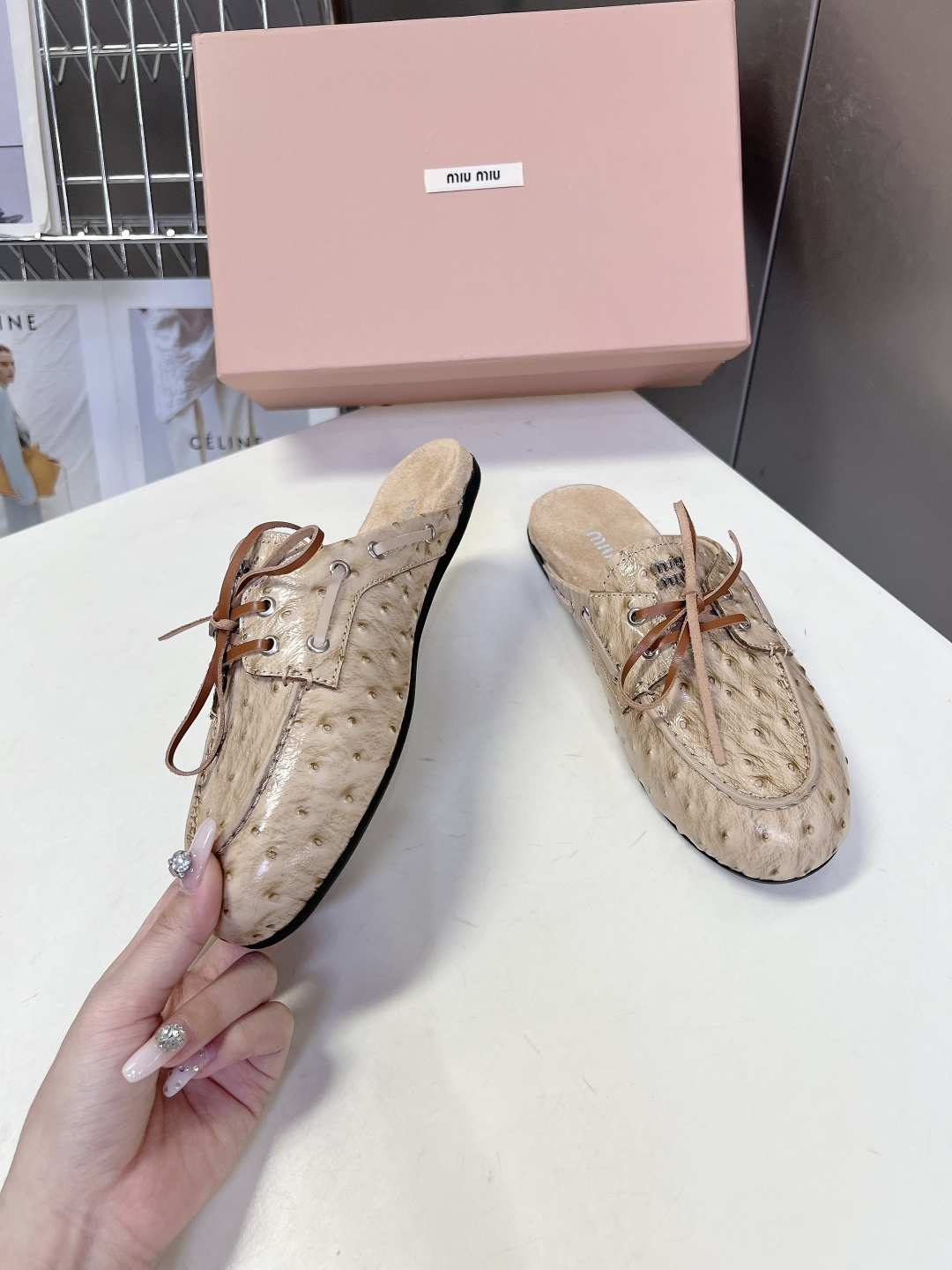 MiuMiu缪缪2026春夏最新款 豆豆鞋 MiuMiu缪缪2026春夏最新款 豆豆鞋