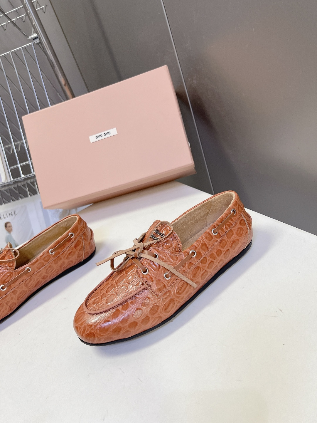 MiuMiu缪缪2026春夏最新款 豆豆鞋 MiuMiu缪缪2026春夏最新款 豆豆鞋