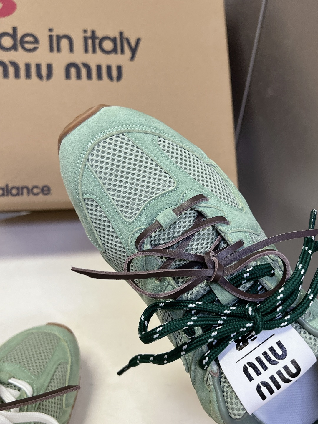 Miu Miu✖️New Balance 联名系列运动鞋、各大品牌都热衷于跨界联名、缪缪这次联名诚意满满