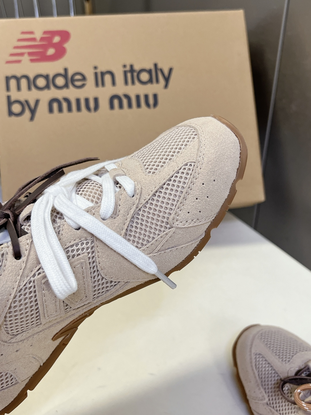 Miu Miu✖️New Balance 联名系列运动鞋、各大品牌都热衷于跨界联名、缪缪这次联名诚意满满