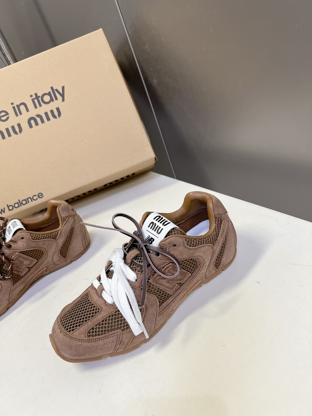 Miu Miu✖️New Balance 联名系列运动鞋、各大品牌都热衷于跨界联名、缪缪这次联名诚意满满