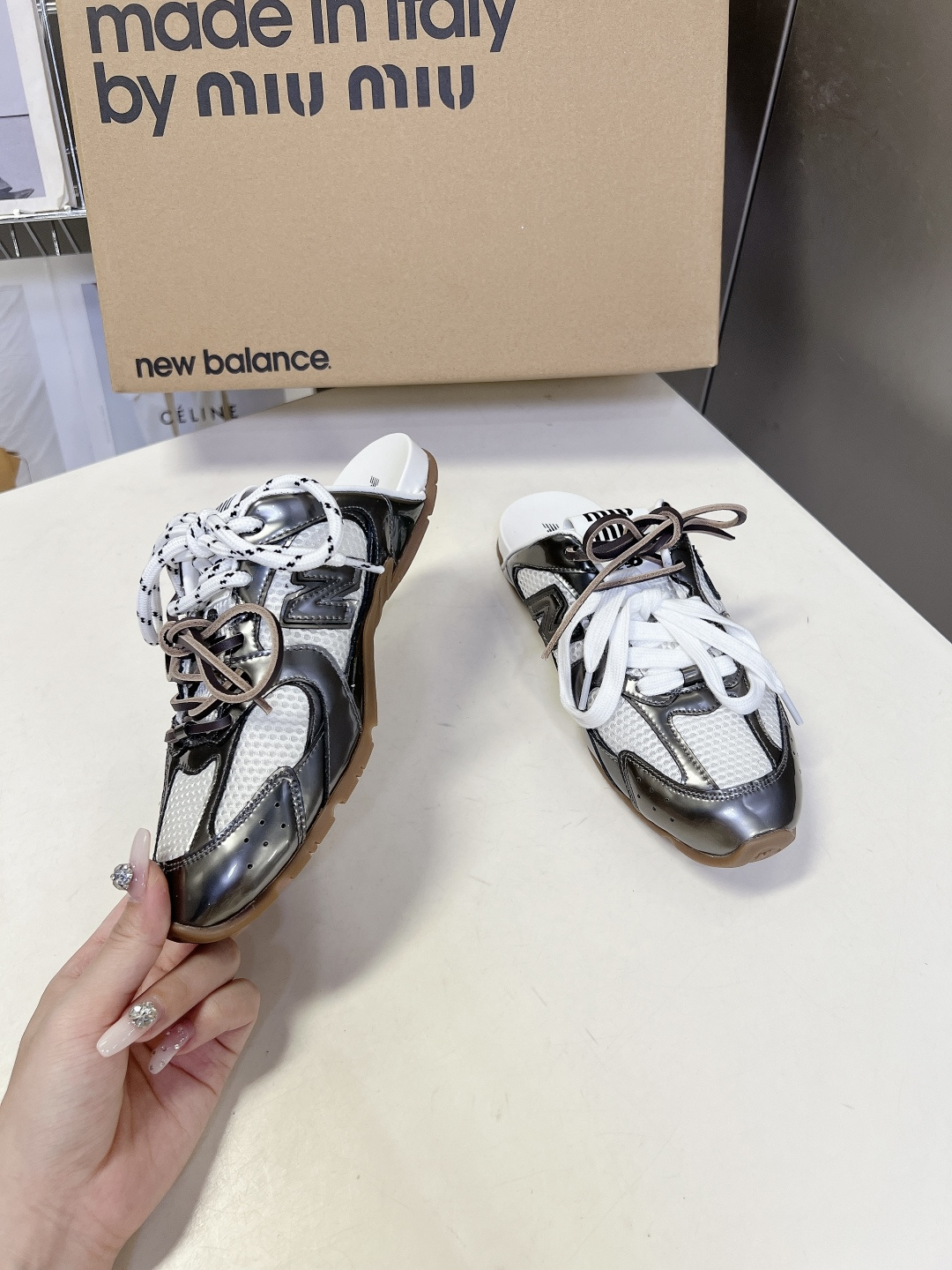 Miu Miu✖️New Balance 联名系列运动鞋、各大品牌都热衷于跨界联名、缪缪这次联名诚意满满