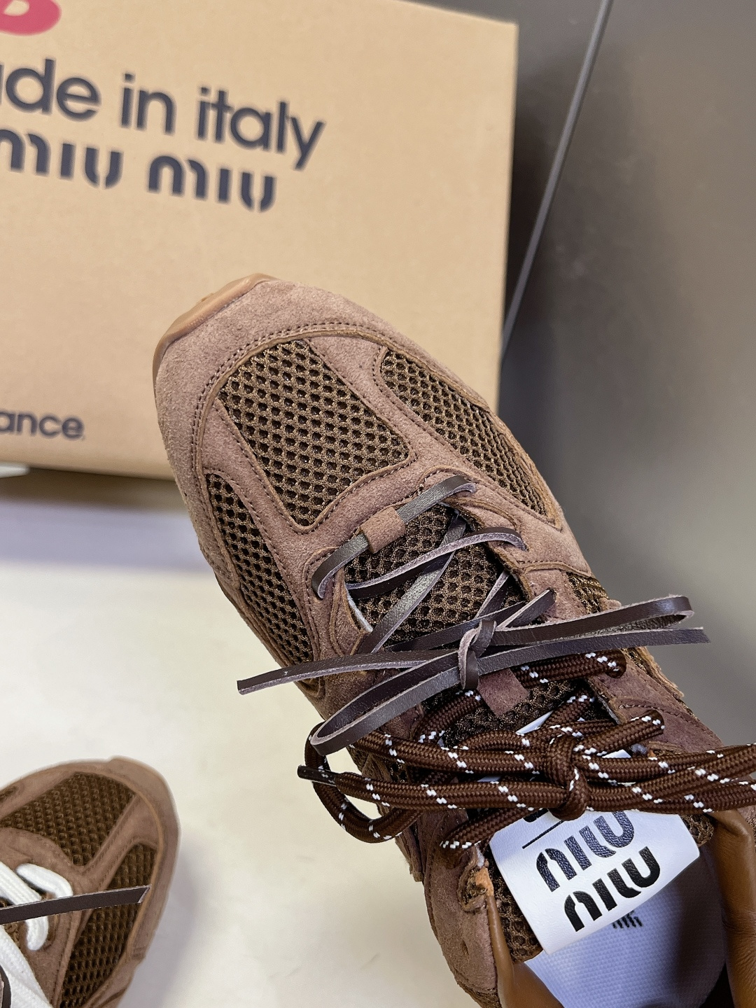 Miu Miu✖️New Balance 联名系列运动鞋、各大品牌都热衷于跨界联名、缪缪这次联名诚意满满