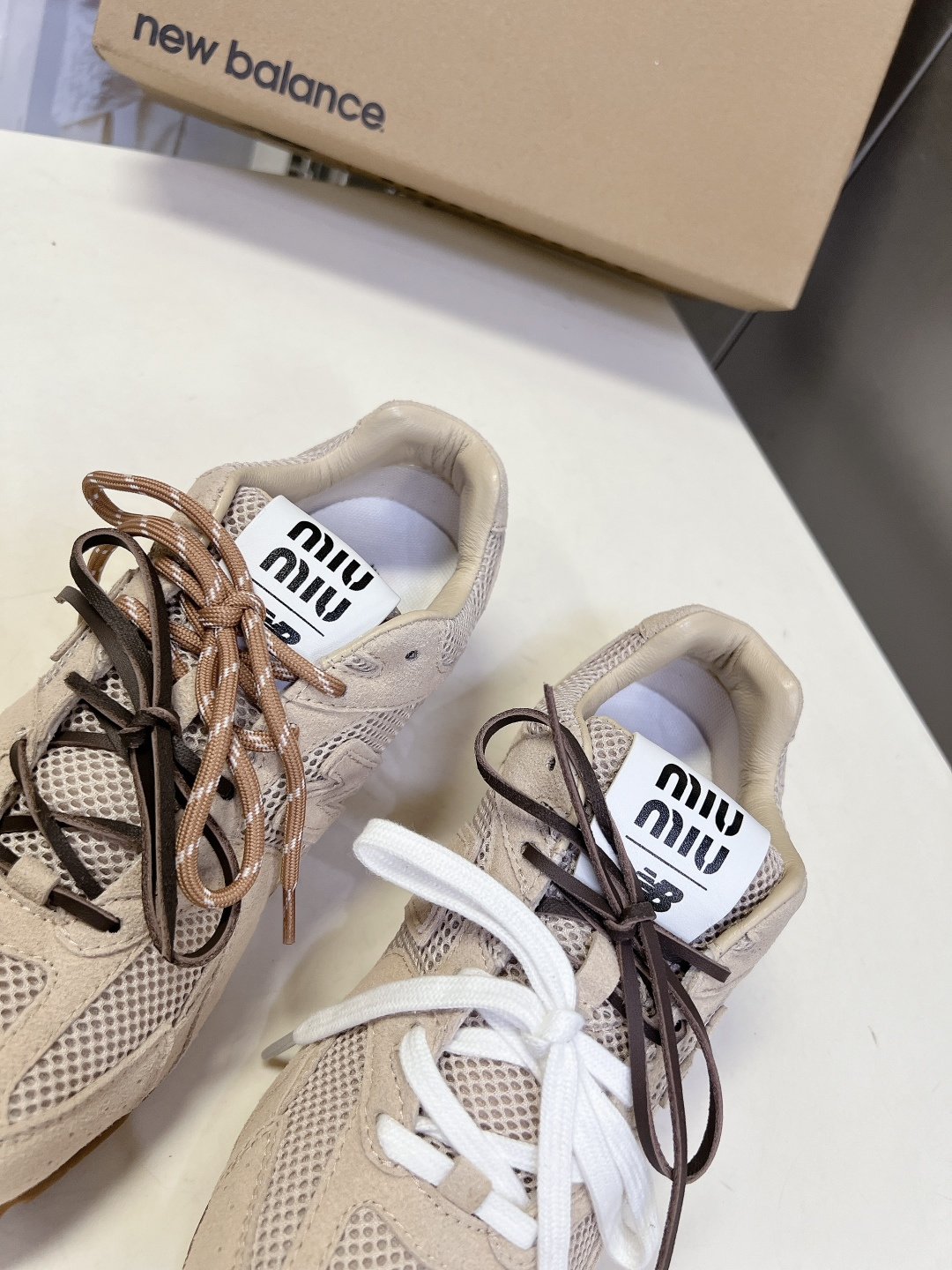 Miu Miu✖️New Balance 联名系列运动鞋、各大品牌都热衷于跨界联名、缪缪这次联名诚意满满