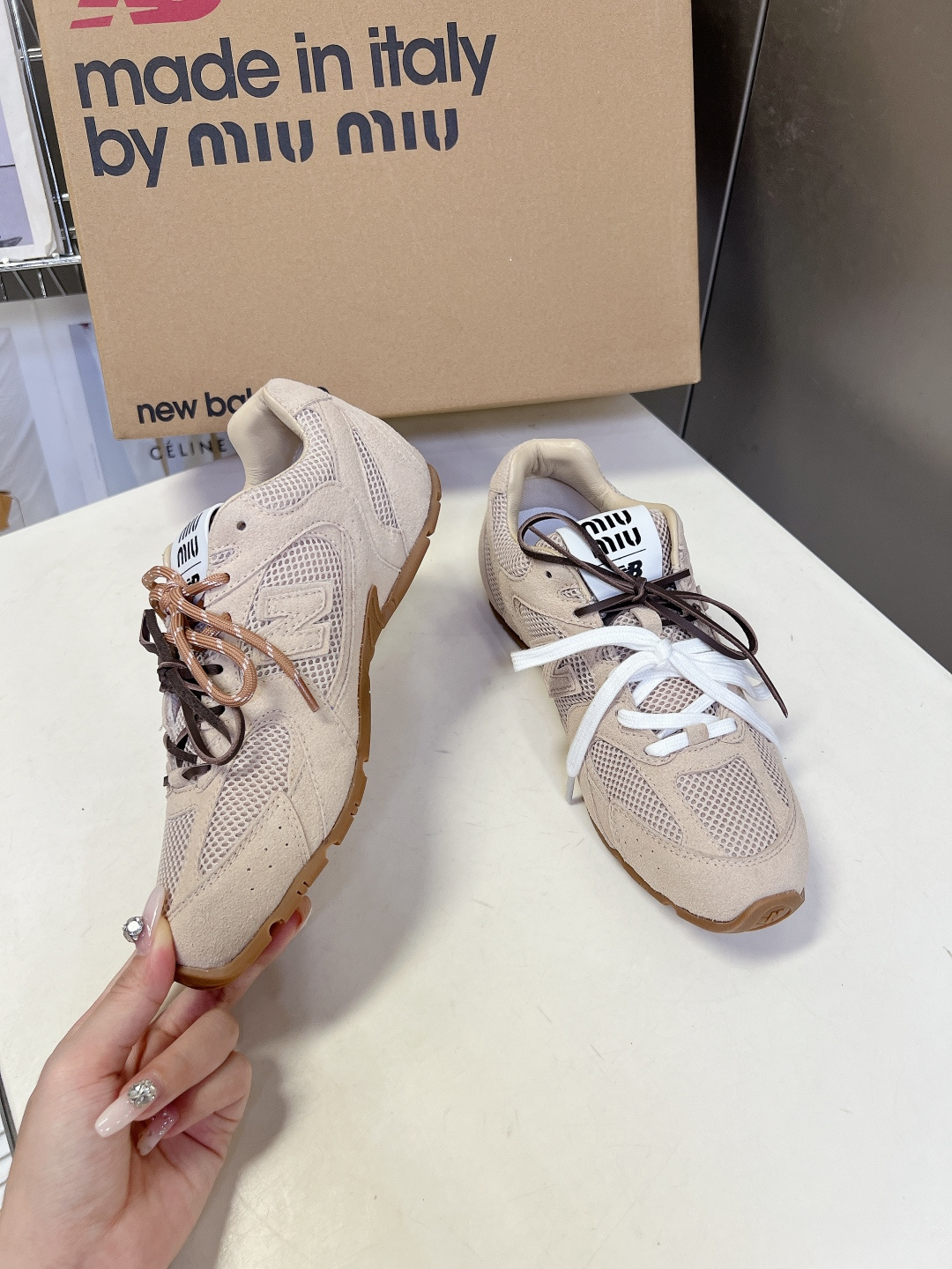 Miu Miu✖️New Balance 联名系列运动鞋、各大品牌都热衷于跨界联名、缪缪这次联名诚意满满