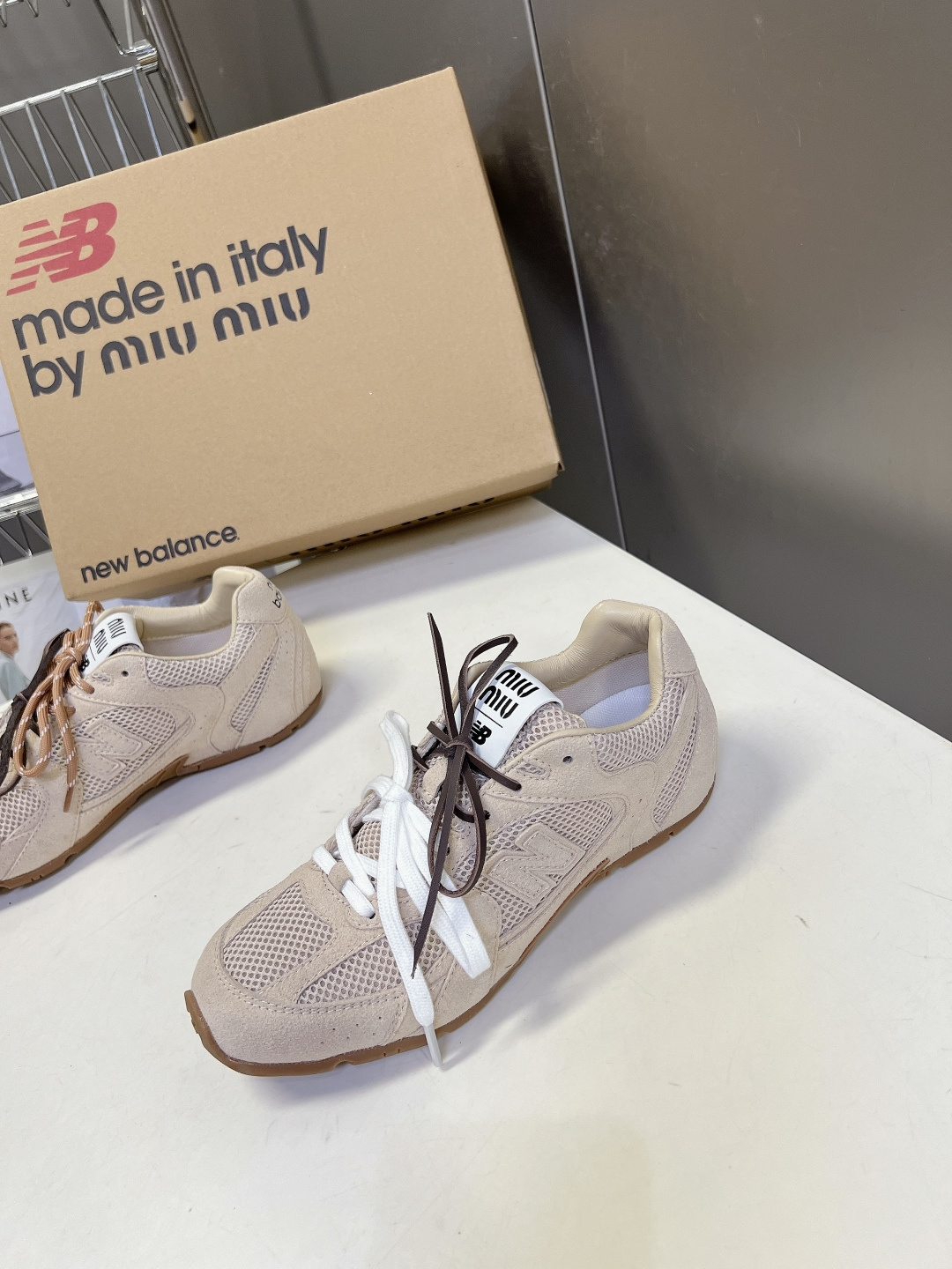 Miu Miu✖️New Balance 联名系列运动鞋、各大品牌都热衷于跨界联名、缪缪这次联名诚意满满