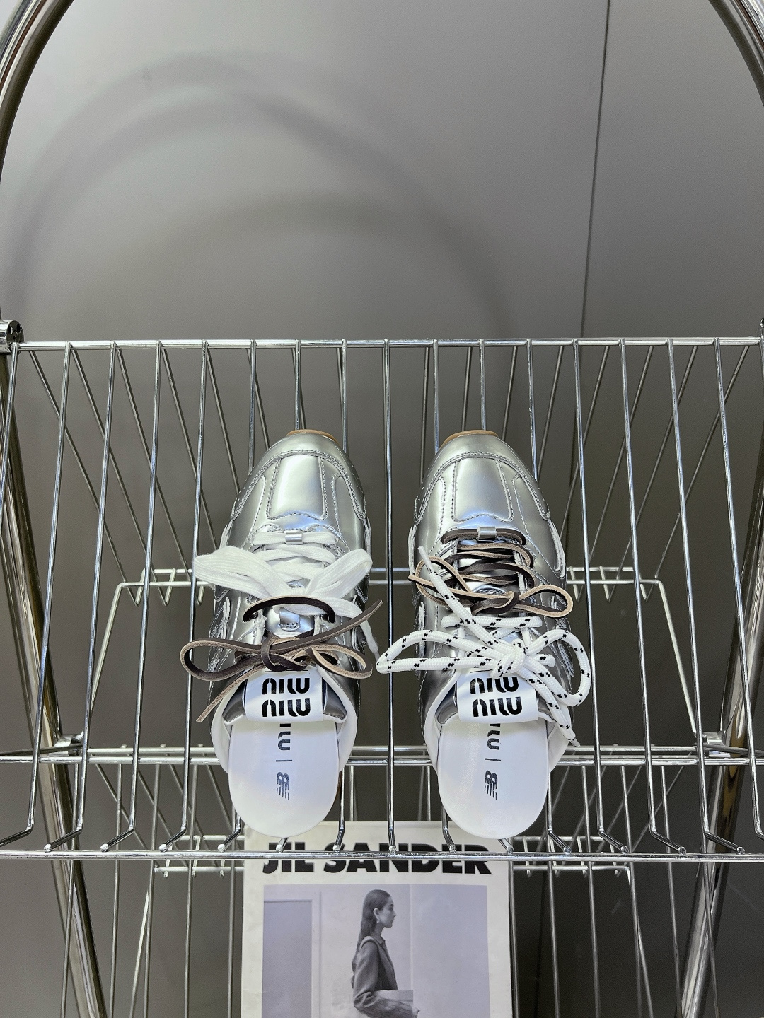 Miu Miu✖️New Balance 联名系列运动鞋、各大品牌都热衷于跨界联名、缪缪这次联名诚意满满