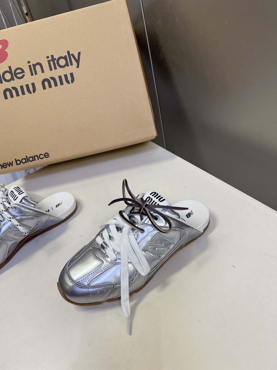 Miu Miu✖️New Balance 联名系列运动鞋、各大品牌都热衷于跨界联名、缪缪这次联名诚意满满