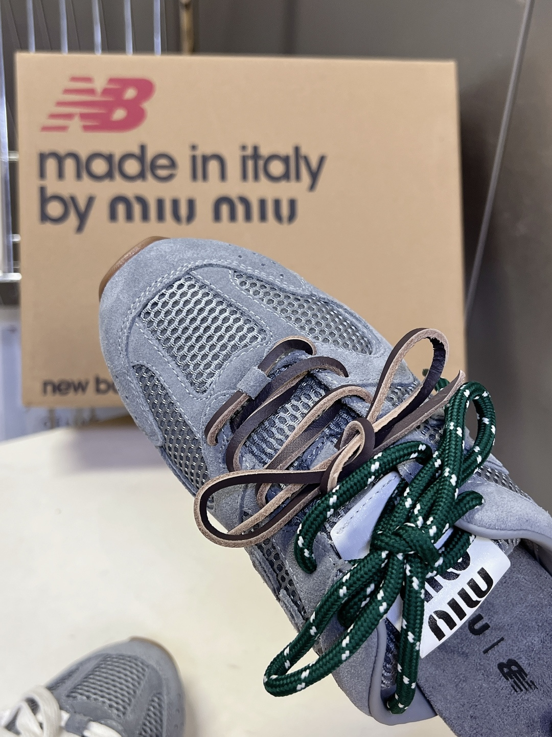 Miu Miu✖️New Balance 联名系列运动鞋、各大品牌都热衷于跨界联名、缪缪这次联名诚意满满