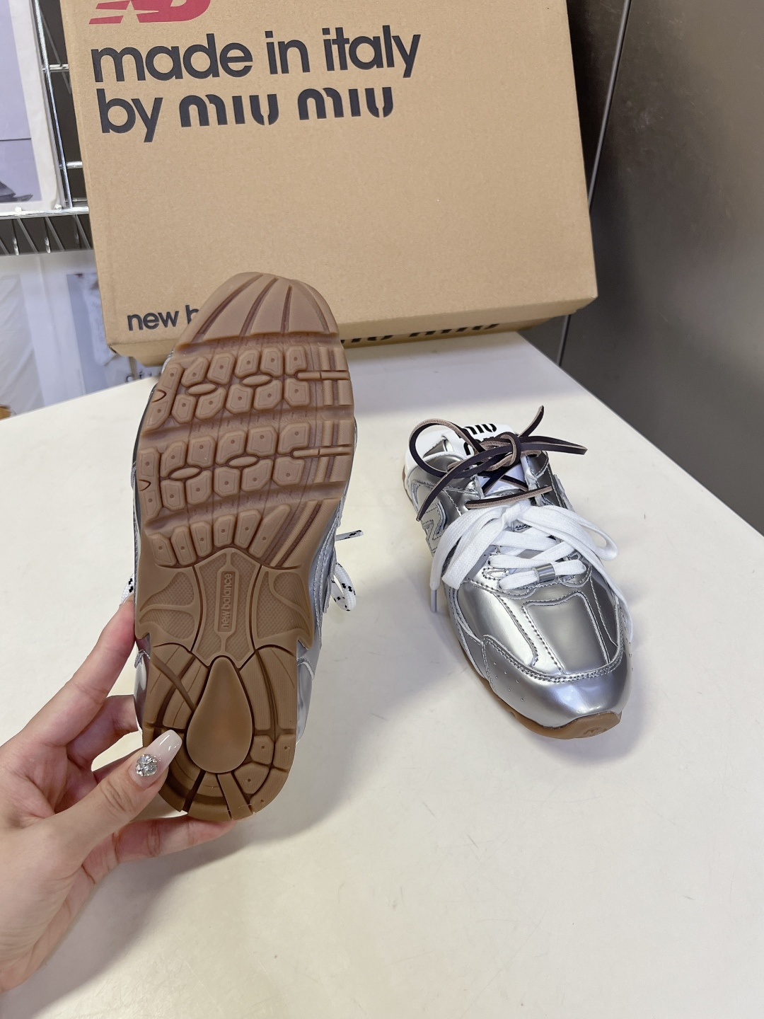 Miu Miu✖️New Balance 联名系列运动鞋、各大品牌都热衷于跨界联名、缪缪这次联名诚意满满