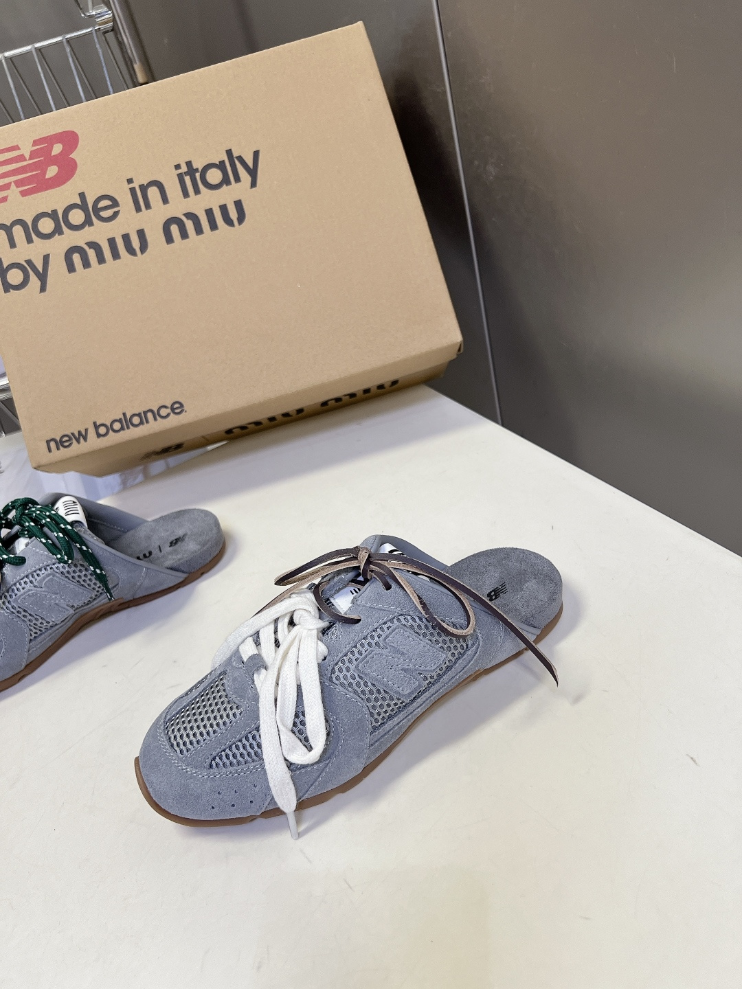 Miu Miu✖️New Balance 联名系列运动鞋、各大品牌都热衷于跨界联名、缪缪这次联名诚意满满