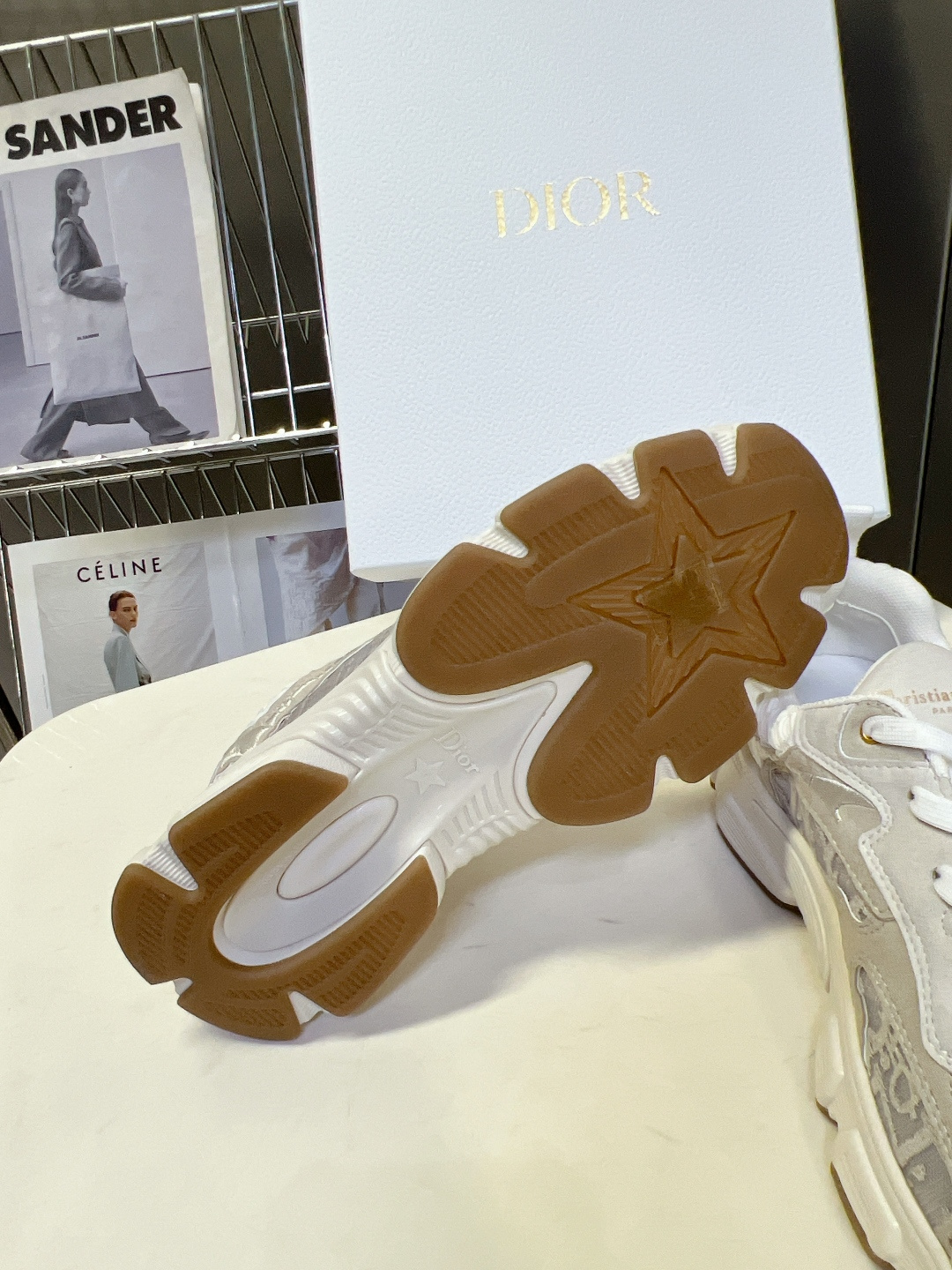 Dior迪奥春夏最新款Chrono系列运动鞋太古汇RMB9200购入开发 这款Dior chrono运动