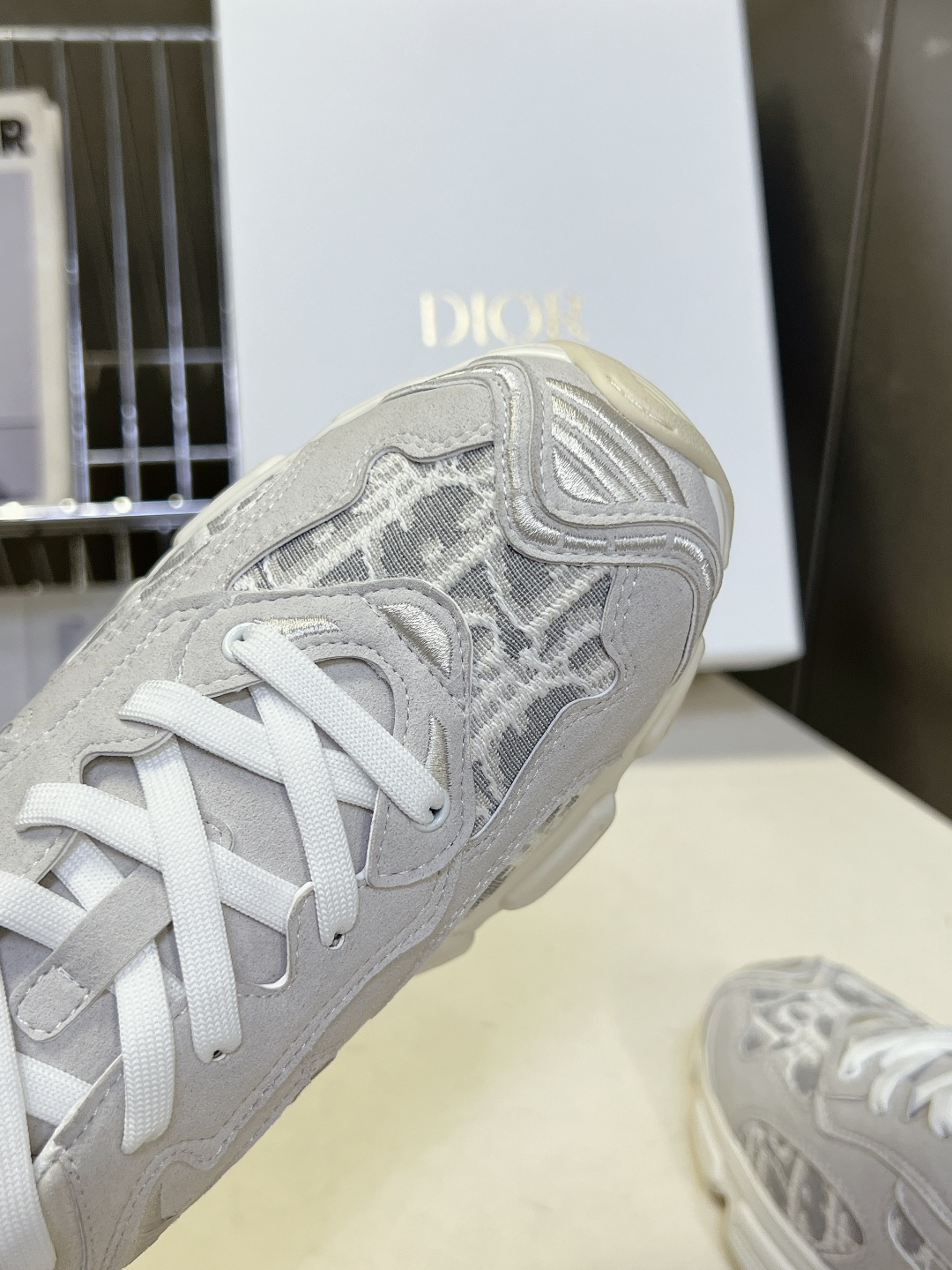 Dior迪奥春夏最新款Chrono系列运动鞋太古汇RMB9200购入开发 这款Dior chrono运动