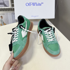 Off-White春夏最新情侣款休闲鞋 德训鞋超多明星网红种草 复古德训鞋型 麂皮+帆布拼接鞋面搭配生胶 Off-White春夏最新情侣款休闲鞋 德训鞋超多明星网红种草 复古德训鞋型 麂皮+帆布拼接鞋面搭配生胶