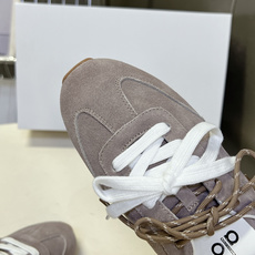 alo✖️Jisoo智秀最新联名款德训鞋 休闲鞋 美国瑜伽服品牌超火的alo 智秀Jisoo参与设计联名 alo✖️Jisoo智秀最新联名款德训鞋 休闲鞋 美国瑜伽服品牌超火的alo 智秀Jisoo参与设计联名