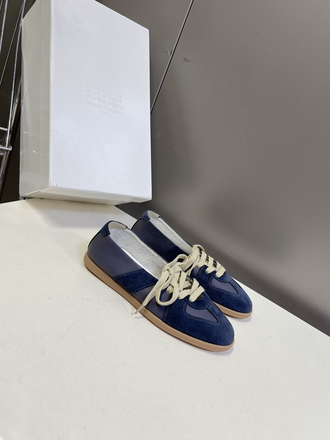 Maison Margiela Replica马吉拉浅口复古德训鞋超多明星网红种草 今年超火的“懒人版德