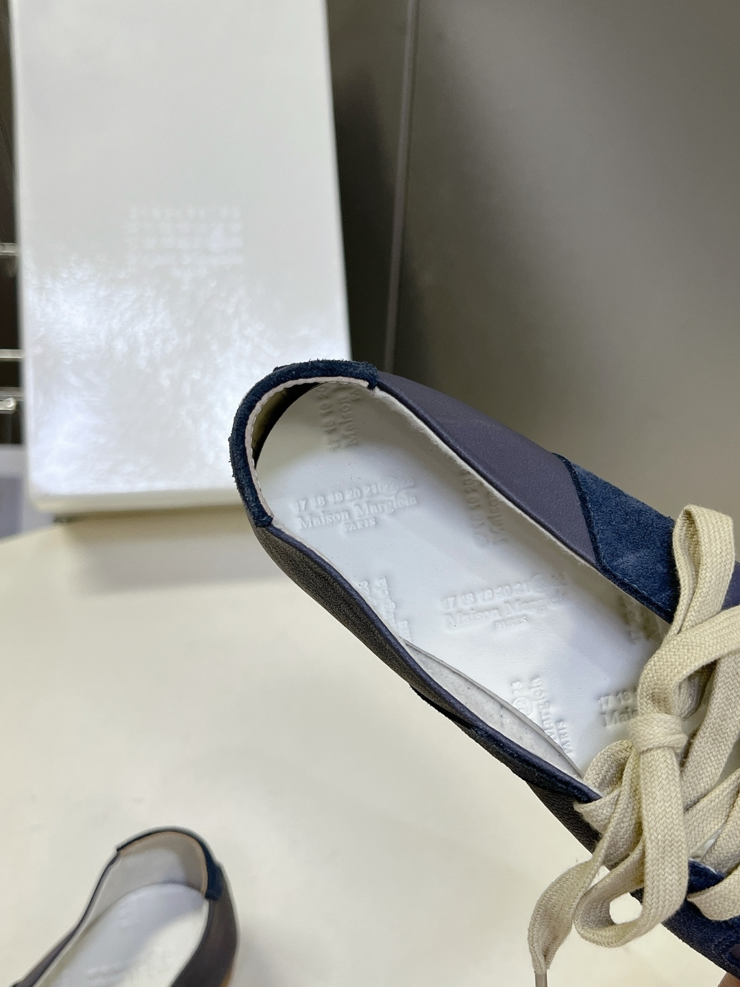 Maison Margiela Replica马吉拉浅口复古德训鞋超多明星网红种草 今年超火的“懒人版德