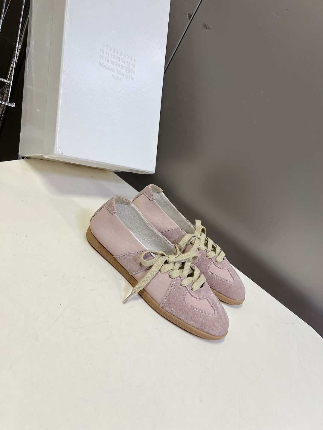 Maison Margiela Replica马吉拉浅口复古德训鞋超多明星网红种草 今年超火的“懒人版德