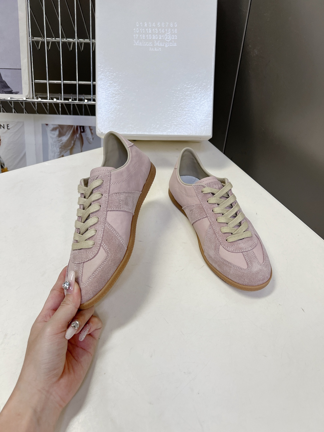 Maison Margiela Replica马吉拉春夏最新款德训鞋超多明星网红种草 这双鞋正是时尚圈经