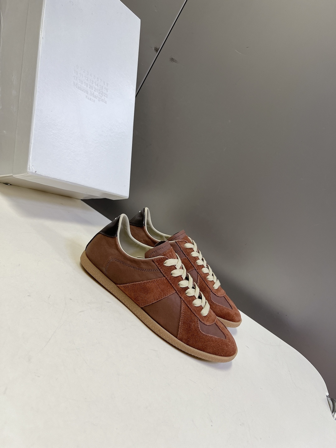 Maison Margiela Replica马吉拉春夏最新款德训鞋超多明星网红种草 这双鞋正是时尚圈经