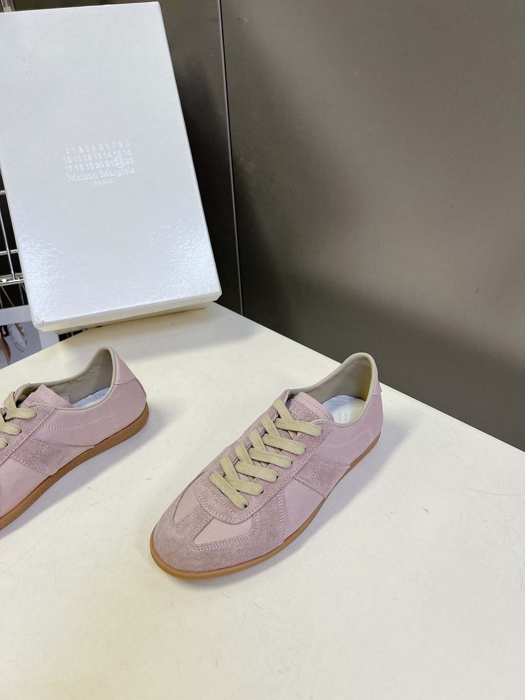 Maison Margiela Replica马吉拉春夏最新款德训鞋超多明星网红种草 这双鞋正是时尚圈经