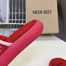 MOON BOOT春夏最新款厚底凉拖超多明星网红种草 延续了MOON BOOT经典的超厚平台底 不仅自带 MOON BOOT春夏最新款厚底凉拖超多明星网红种草 延续了MOON BOOT经典的超厚平台底 不仅自带