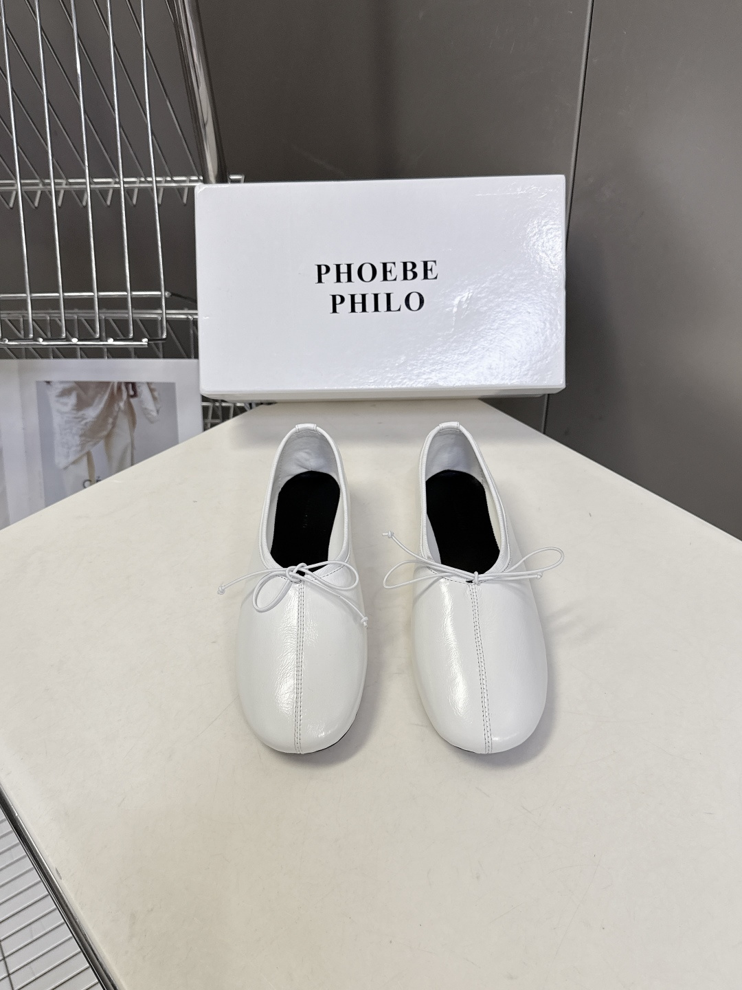Phoebephilo春夏最新款法式油蜡皮蝴蝶结芭蕾平底鞋超多明星网红种草 近年大火的复古慵懒风鞋款 圆