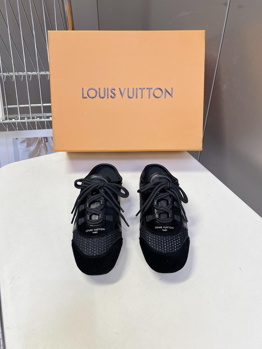 LV Style Leather Women's Shoes Women's Shoes Women's Shoes detail image 1 from source 786074