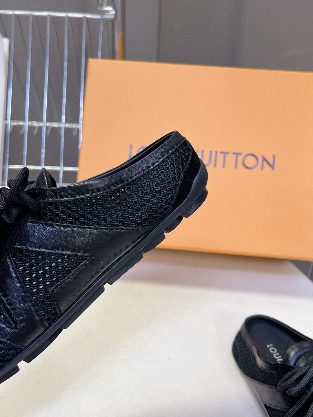 LV Style Leather Women's Shoes Women's Shoes Women's Shoes detail image 9 from source 786074