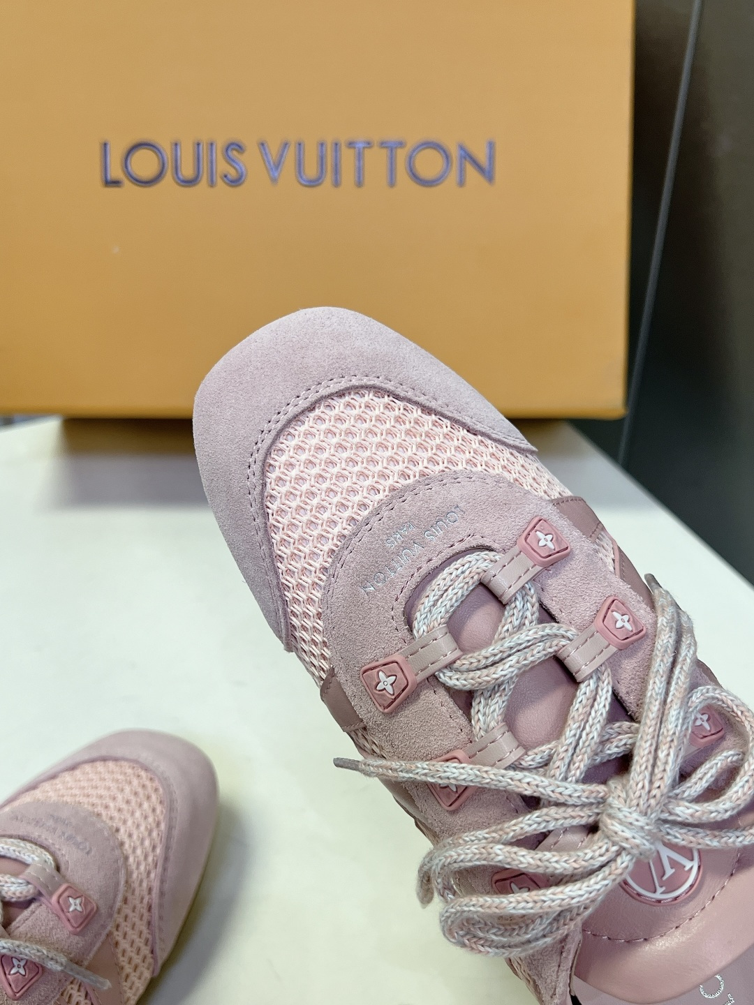 LV Style Leather Women's Shoes Women's Shoes Women's Shoes detail image 8 from source 786072